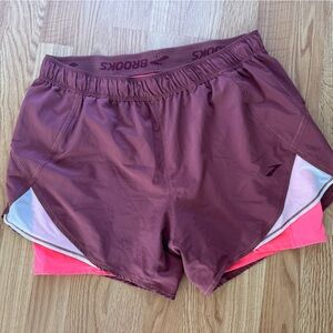 Brooks 2-in-1 Chaser 5” Inseam Shorts Built-In Spandex Shorts